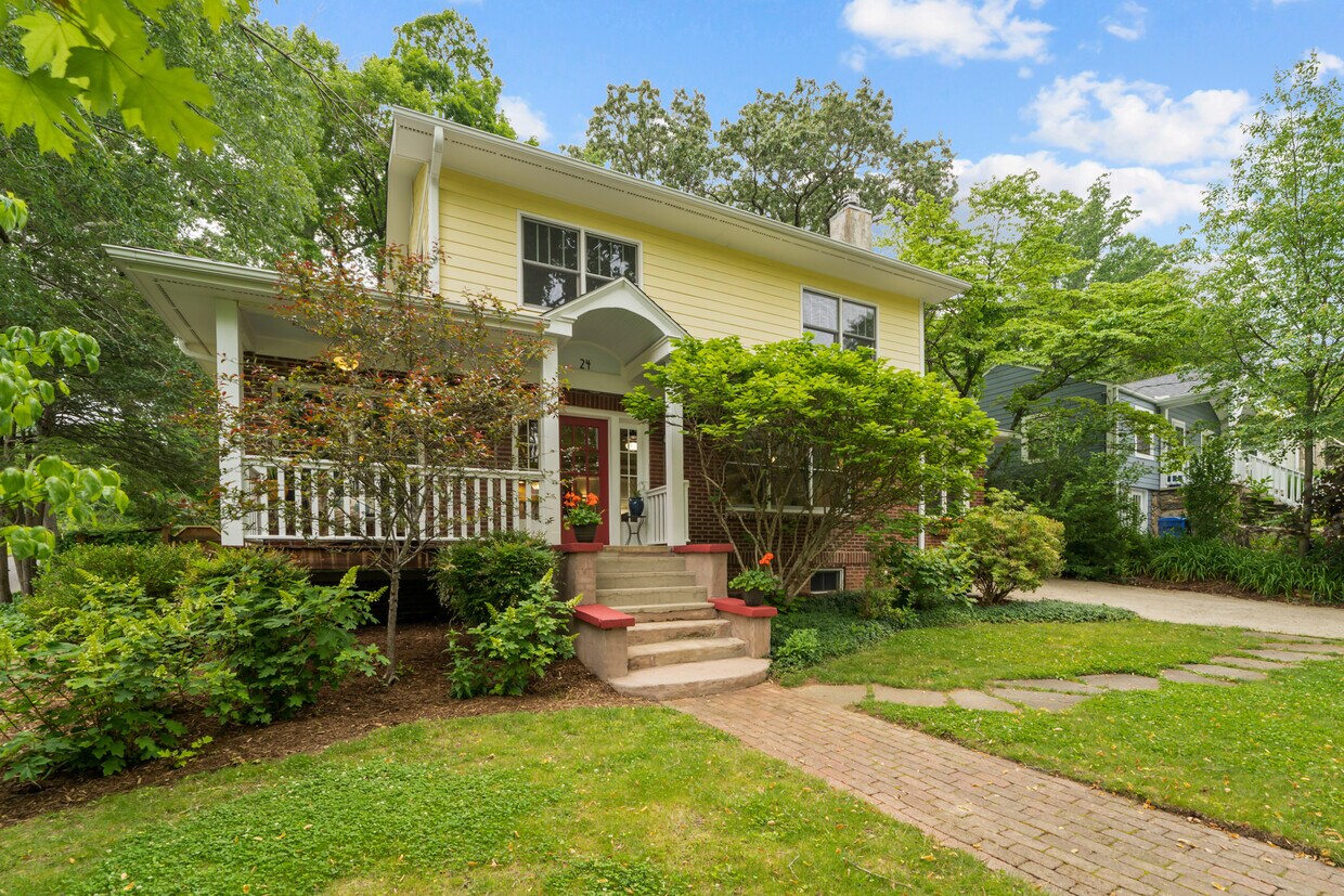 Primary Photo - 24 Warwick Rd