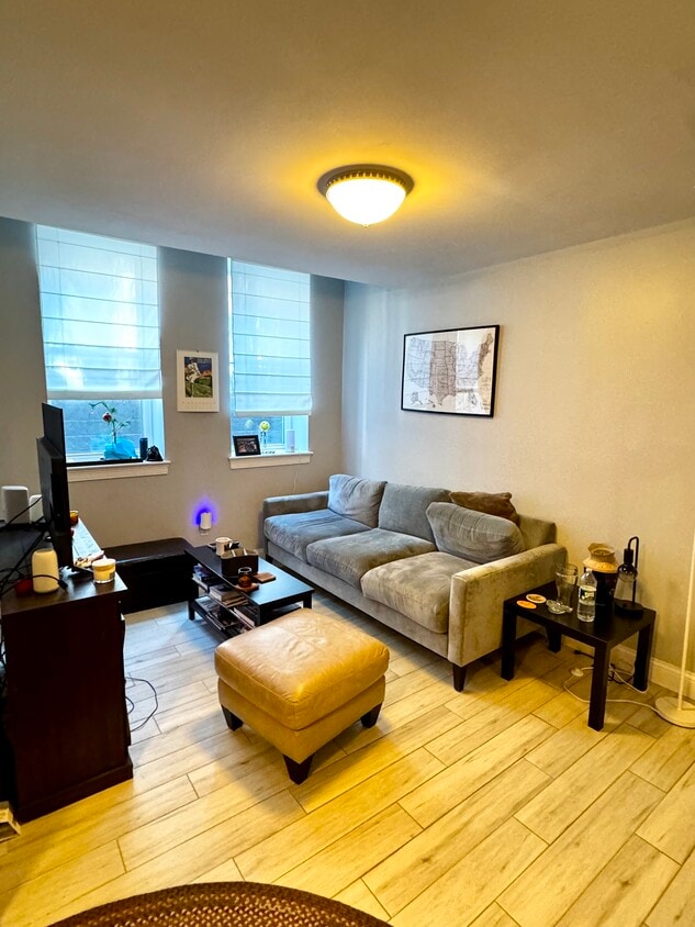 Photo - 4 Greenway Ct (Brookline, MA)