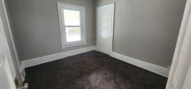Foto del edificio - 3404 Archwood Ave