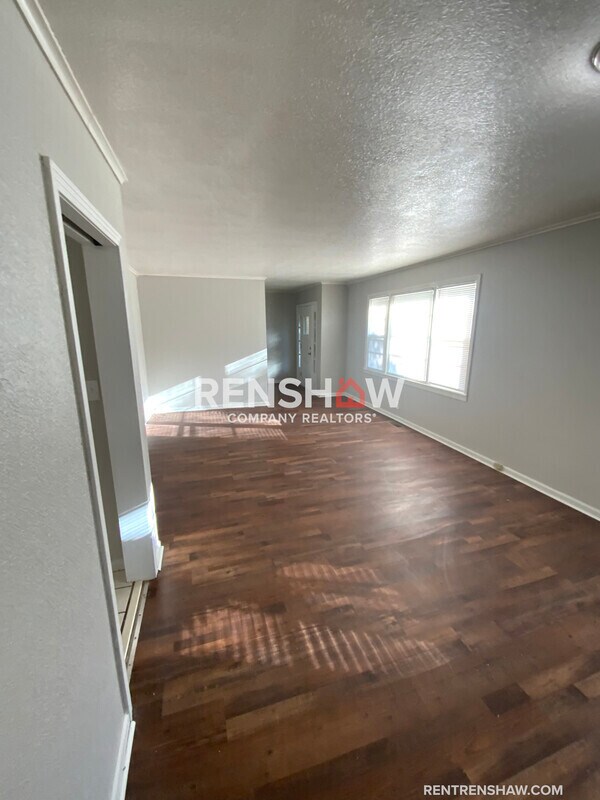 Foto del edificio - 212 N Poplar St
