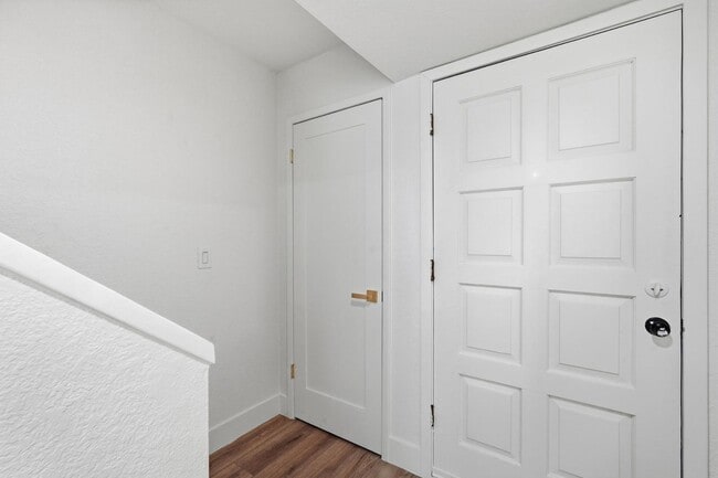 Foto del edificio - 122 S Hardy Dr