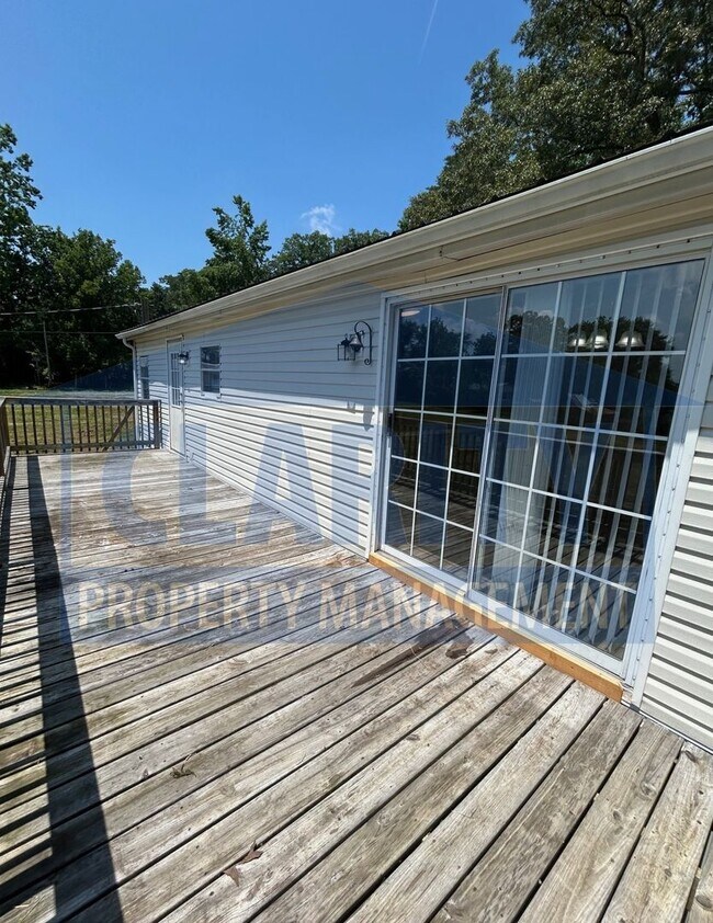 Foto del edificio - 3 Bed, 2 Bath Home in Peaceful Setting