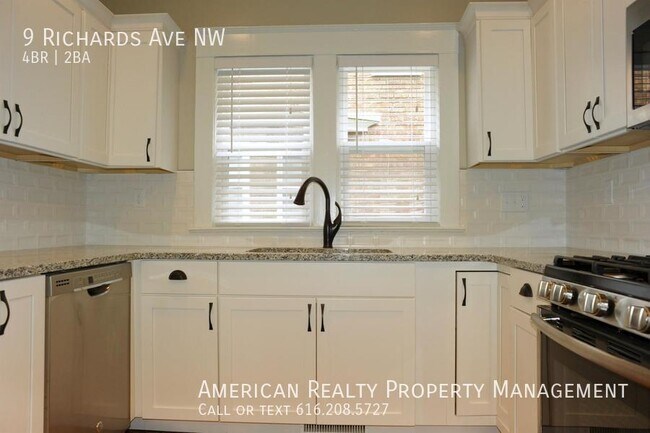 Foto del edificio - 9 Richards Ave NW