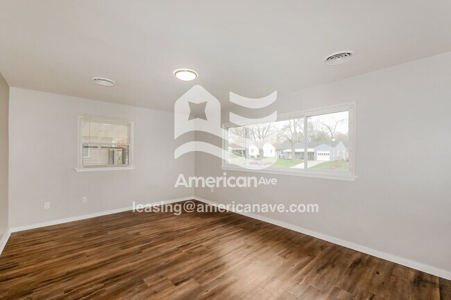 Foto del edificio - 6126 Windsor Dr