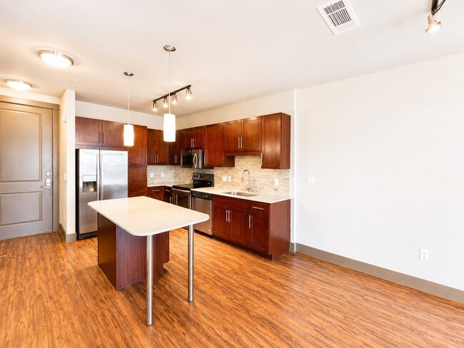 Building Photo - 2910 Milam St