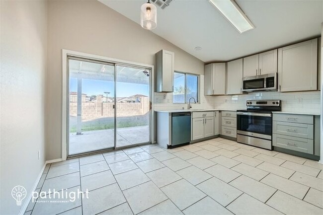 Building Photo - 11208 W Devonshire Avenue, Phoenix, AZ, 85037