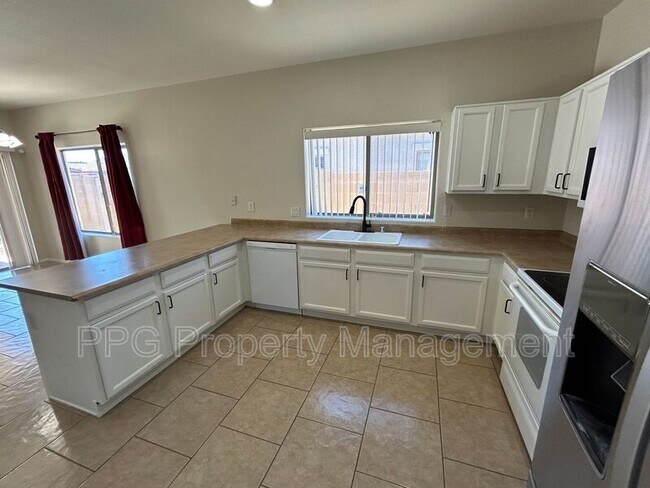 Foto del edificio - 13735 W Caribbean Ln