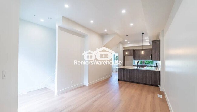 Building Photo - 544 N 600 W