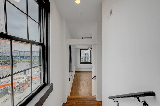 Foto del edificio - 1851 N Howard St