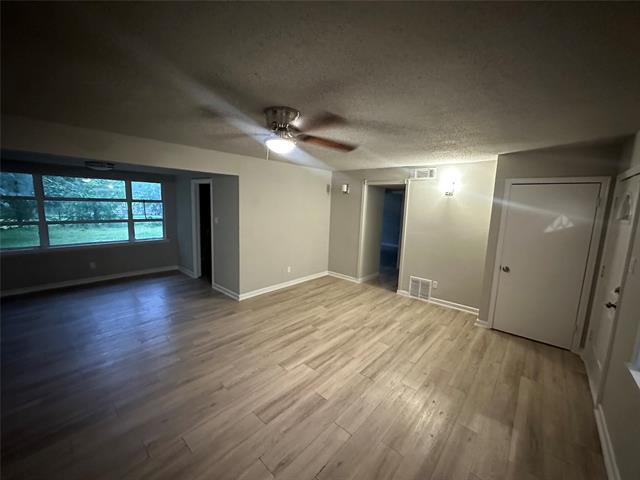 Foto del edificio - 2908 Binyon St