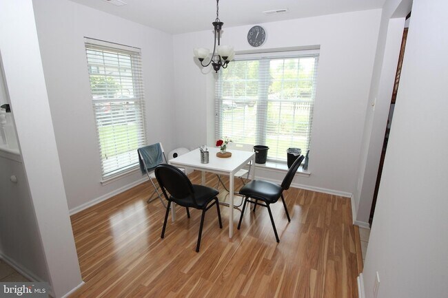 Building Photo - 614A Palmer Ln