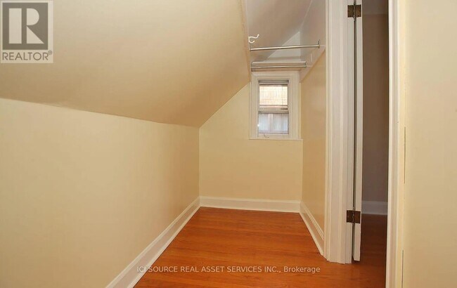 Building Photo - 34 Gwendolen Crescent