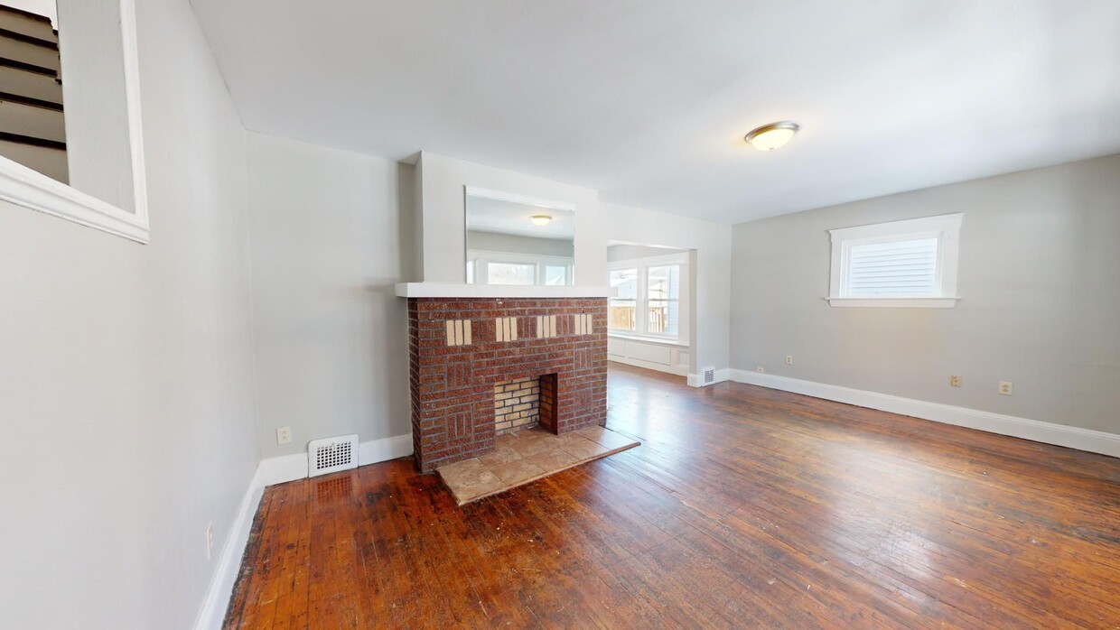 Foto principal - Brooklyn Centre single family house 3 bed/...