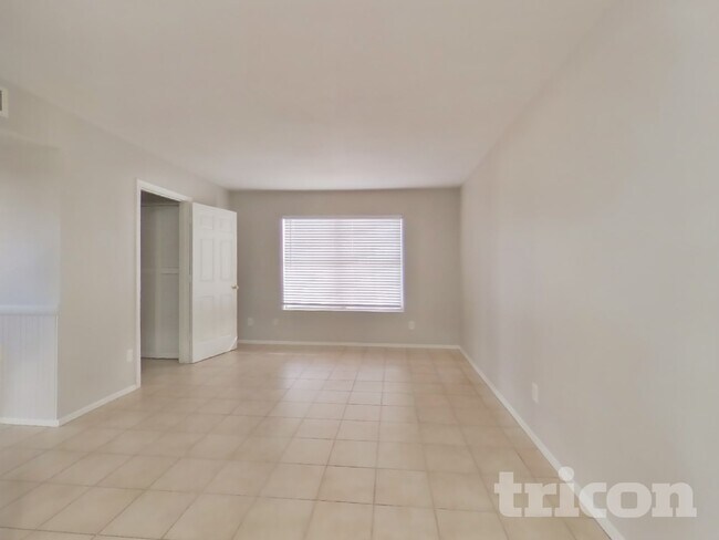 Foto del edificio - 1406 E Kerry Ln