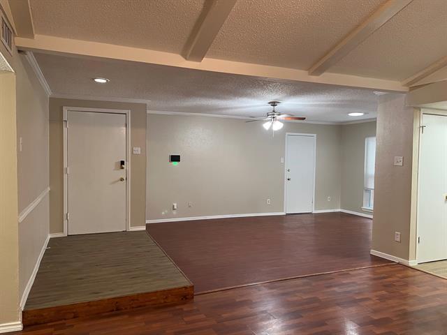 Building Photo - 5609 Valley Mills Dr