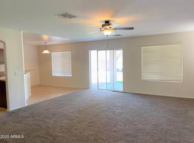 Foto del edificio - 31443 N Cactus Dr