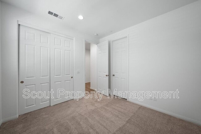 Building Photo - 39598 Lupine Dr