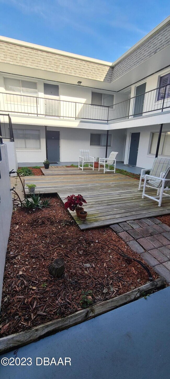 Foto del edificio - 301 Ridge Blvd