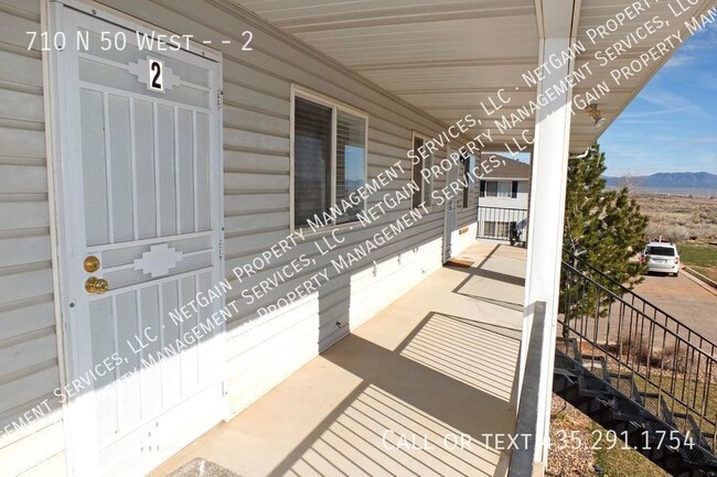 Building Photo - Newly Updated 2 Bedroom Parowan Apartment