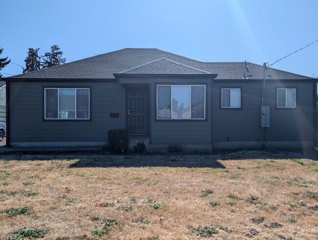 Foto del edificio - Great 3-Bedroom, 1-Bath Home In Springfield!