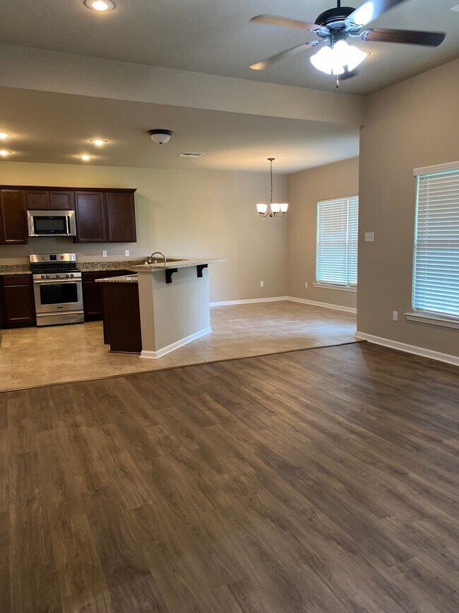Foto del edificio - Beautiful 3 bedroom home