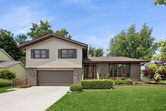 Building Photo - 15216 S Clover Ct