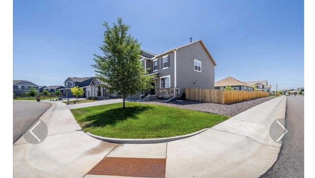 Foto del edificio - 823 Charlton Dr