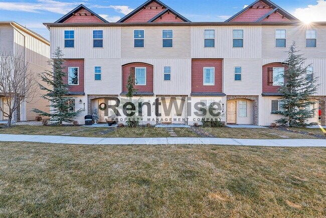 Building Photo - 8732 W Pine Valley Ln