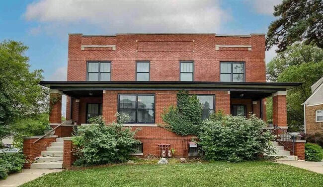 Building Photo - 3601 Davenport St