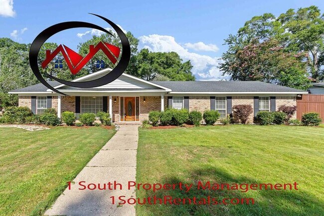 Building Photo - 814 Pinemont Dr