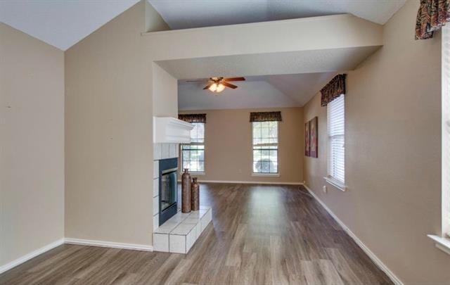 Foto del edificio - 331 Parkwood Ln