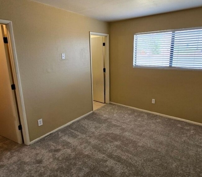 Building Photo - 8401 E Calexico St