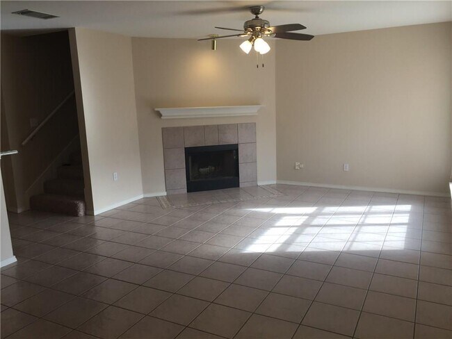 Foto del edificio - 3637 Clubview Dr