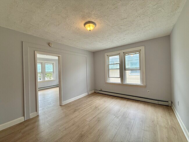 Foto del edificio - 165 Davis Ave