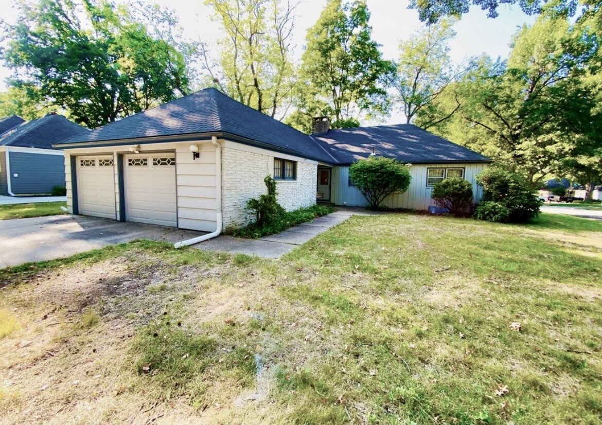 Home Exterior - 4825 Pawnee Dr
