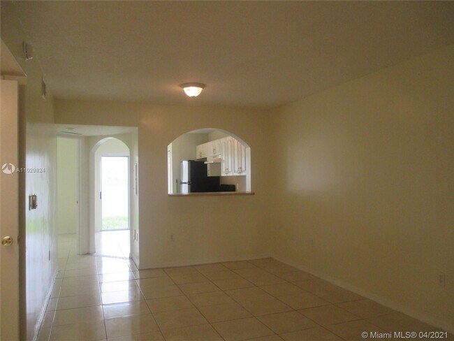 Foto del edificio - 1250 SE 29th St