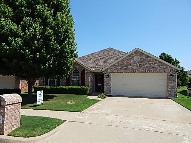 Primary Photo - 11415 S Mulberry Cir