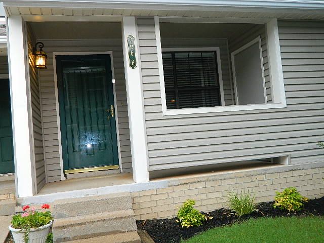 Building Photo - 306 Fairway Cir