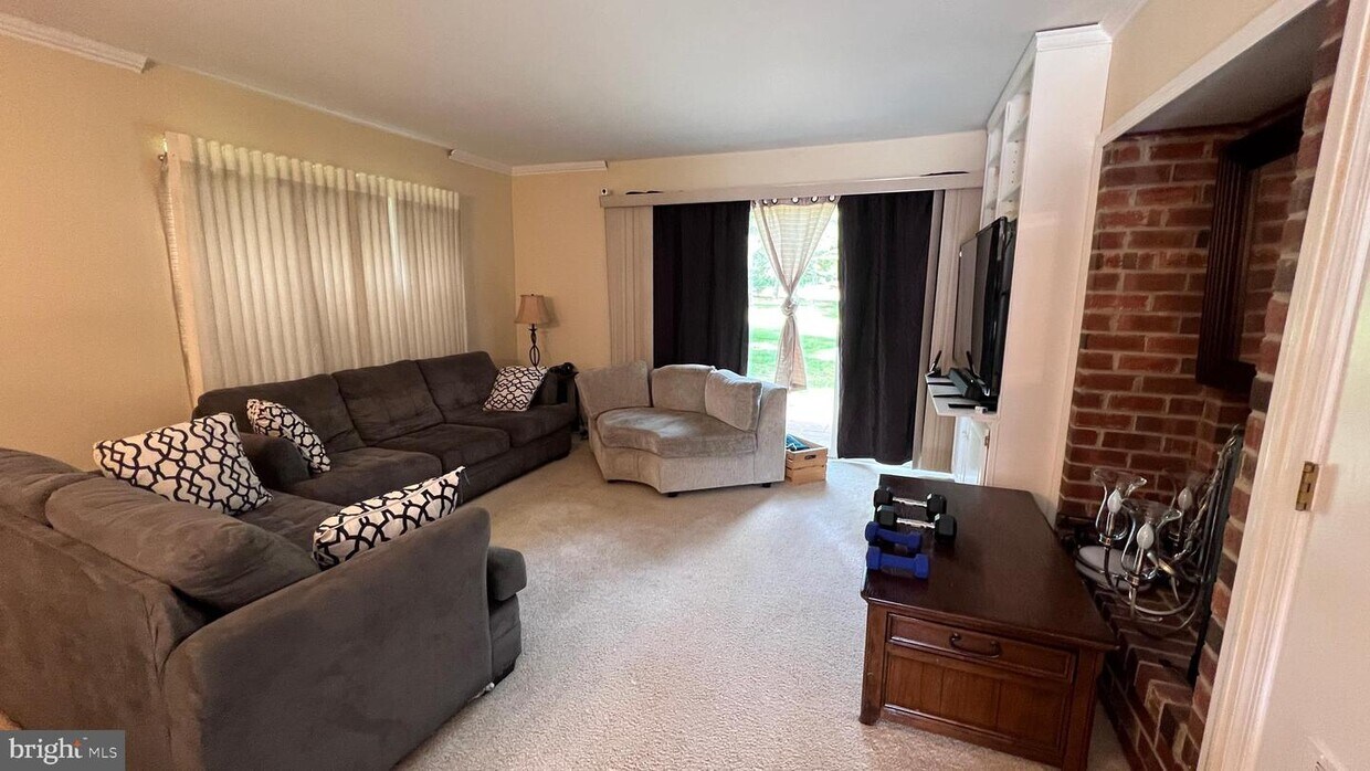 36 Quince Ct, Trenton, NJ 08648 Townhouse for Rent in Trenton, NJ