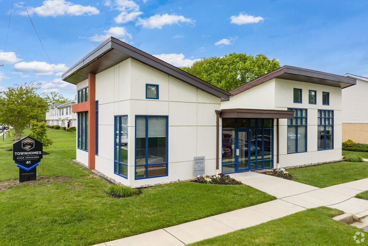 Townhomes at Rivers Crossing 41 Stemmers Run Rd Essex, MD