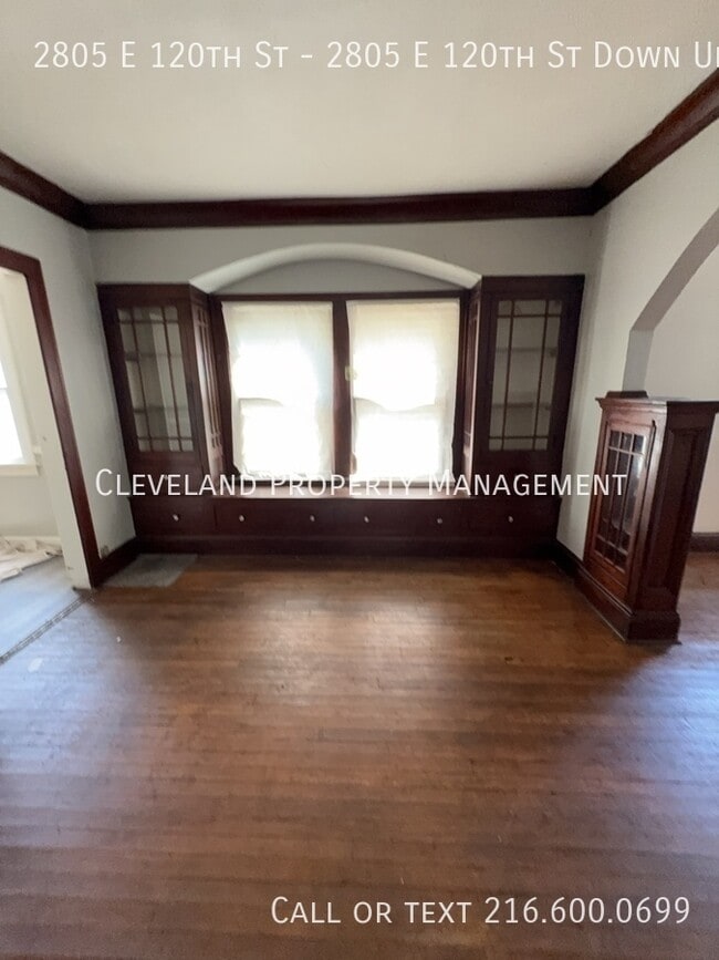 Building Photo - 2805 E 120th St