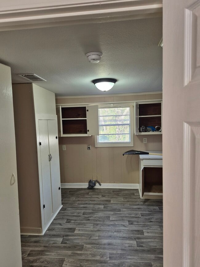 Laundry Room - 505 Carlton Ave