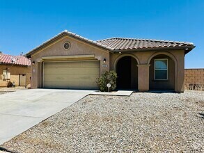 Building Photo - 44608 Avenida Linda
