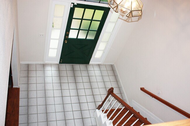 Foto del edificio - 2319 Mill Creek Dr