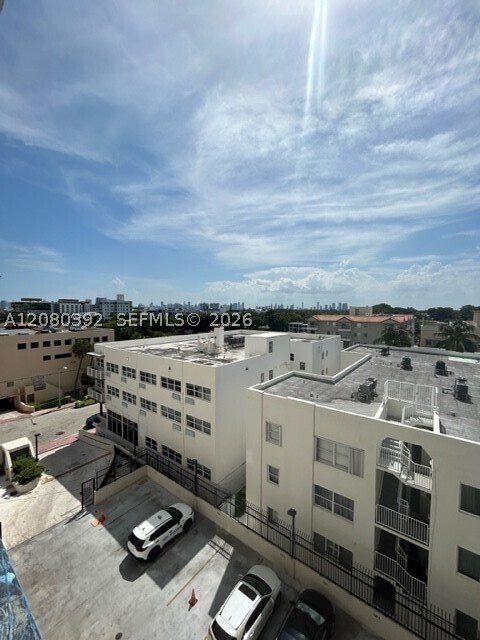 Building Photo - 2625 Collins Ave