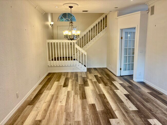 Building Photo - 5207 Eagle Cay Pl