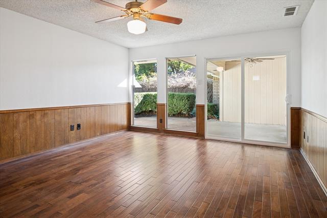 Foto del edificio - 12612 Whispering Hills Dr