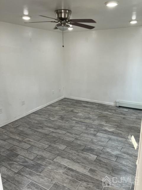 Building Photo - 810 E Hazelwood Ave