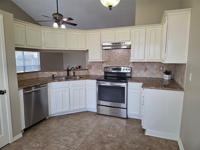 Building Photo - 4203 Spinks Creek Ln