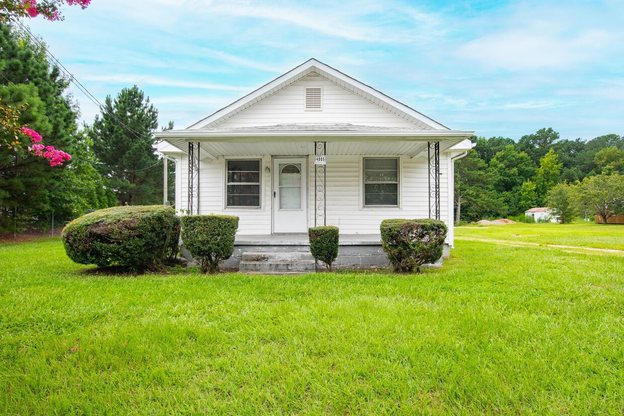 Primary Photo - 3 Bedroom home in a Prime Raleigh Location!